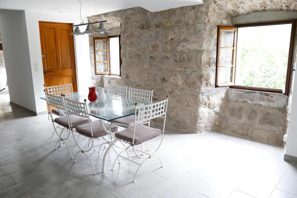 House With 3 Bedrooms in Usclades-et-rieutord, With Wonderful Lake Vie