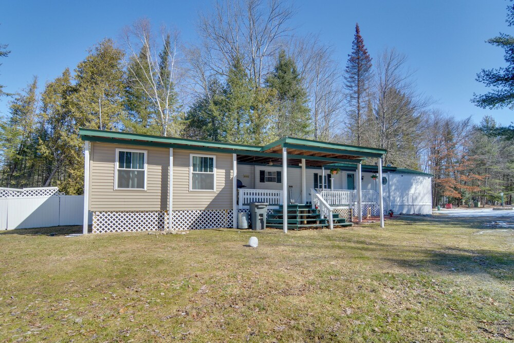 Houghton Lake Area Home w/ Fire Pit & Yard!