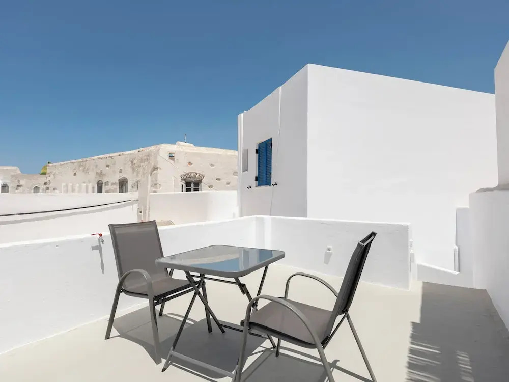 M&M Paros Studio