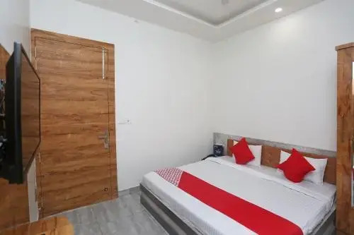 Tandoori Veg Hotel by OYO Rooms