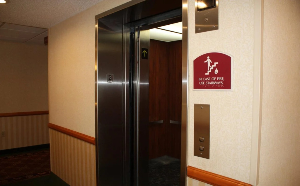 Holiday Inn Express & Suites Spring Hill by IHG