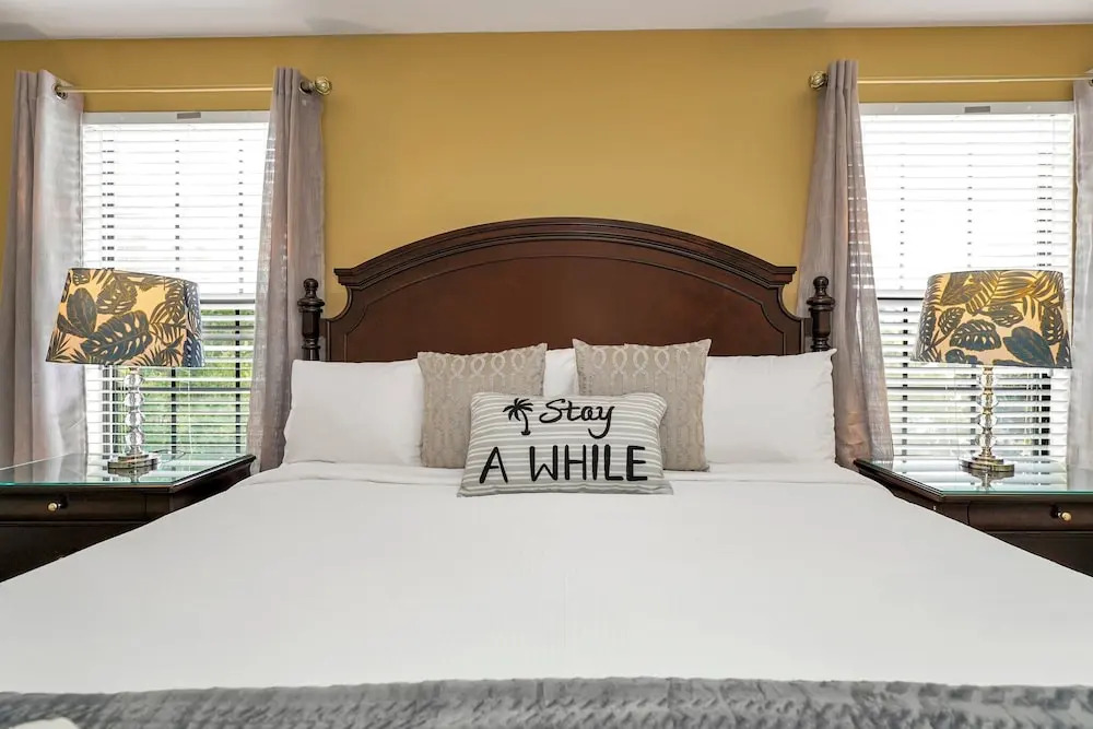Perfect for Families Comfortable Villa with Private Pool Area close to Parks and Shopping