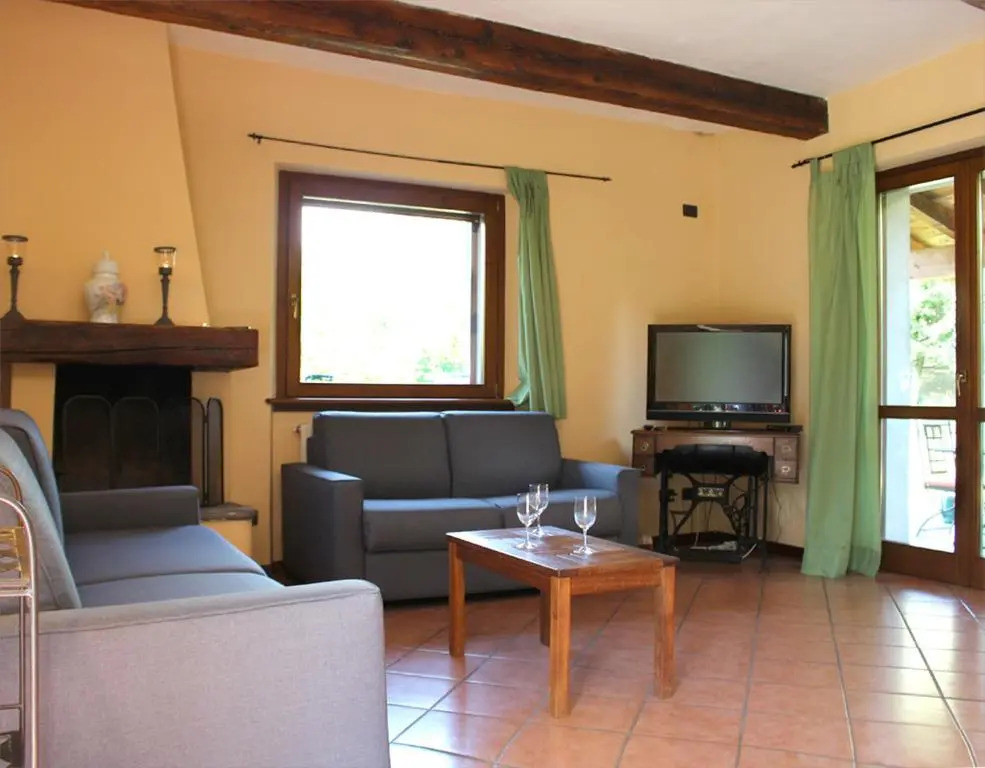 Villa Erica con piscina privata sul lago di Como