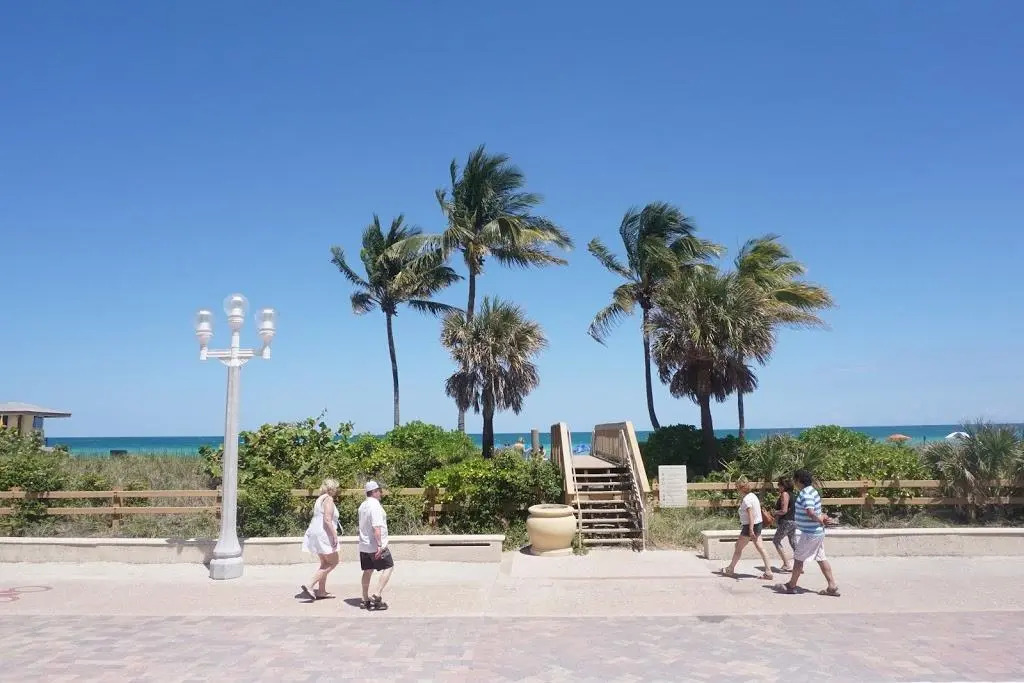 657 Apartment Hollywood Beach