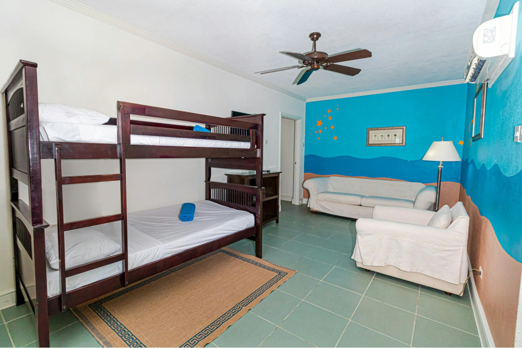 Savannah Beach Club Hotel