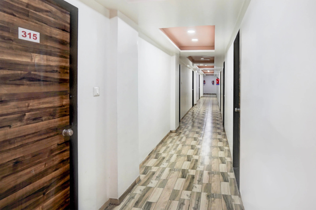 Hotel O Dindoli Surat