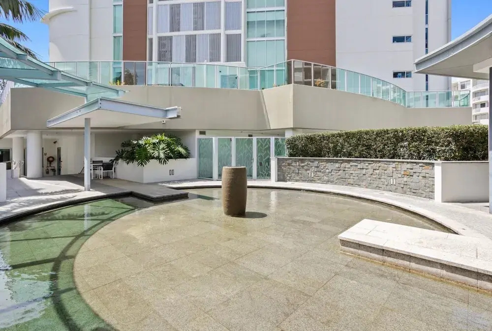 Luxury Beachfront Stay in Kirra