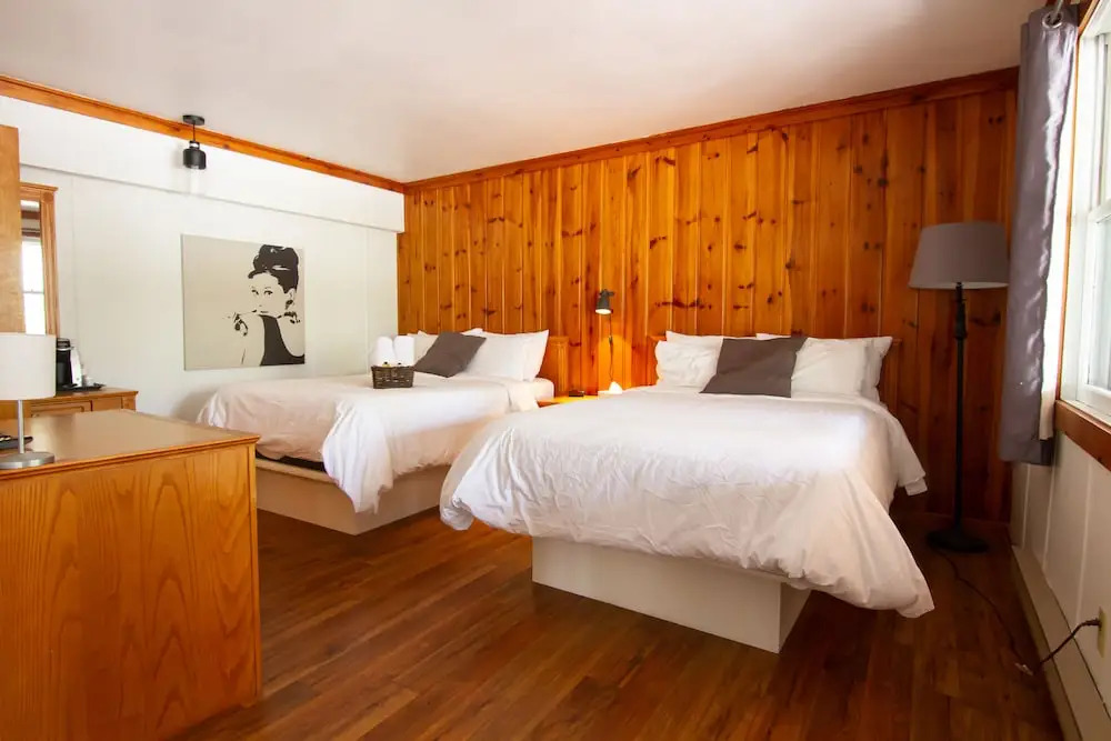 Comme Chez Soi Restaurant & Auberge