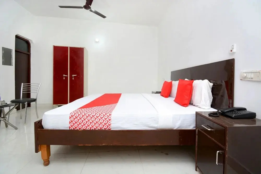 Kings Landing By OYO Rooms