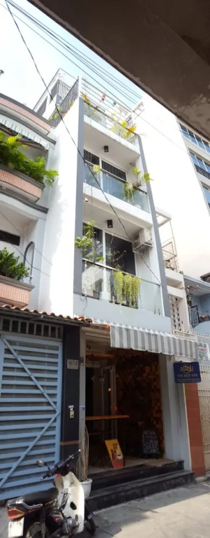 The Nguyens Café NHC