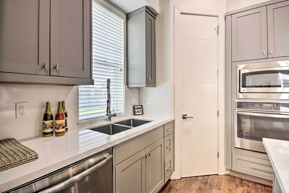 3-story Home Near NRG Stadium, Museums & Nightlife