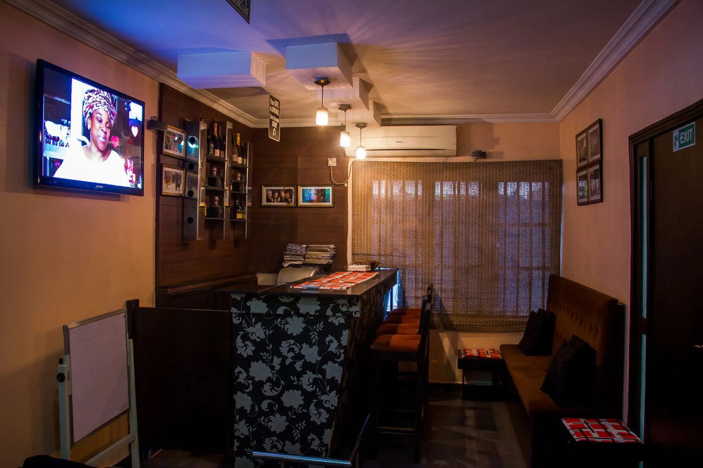 Precinct Comfort Services, Ikoyi