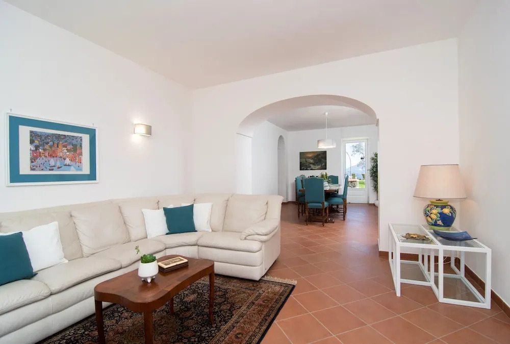 Family Villa in Sorrento Coast Pool & View