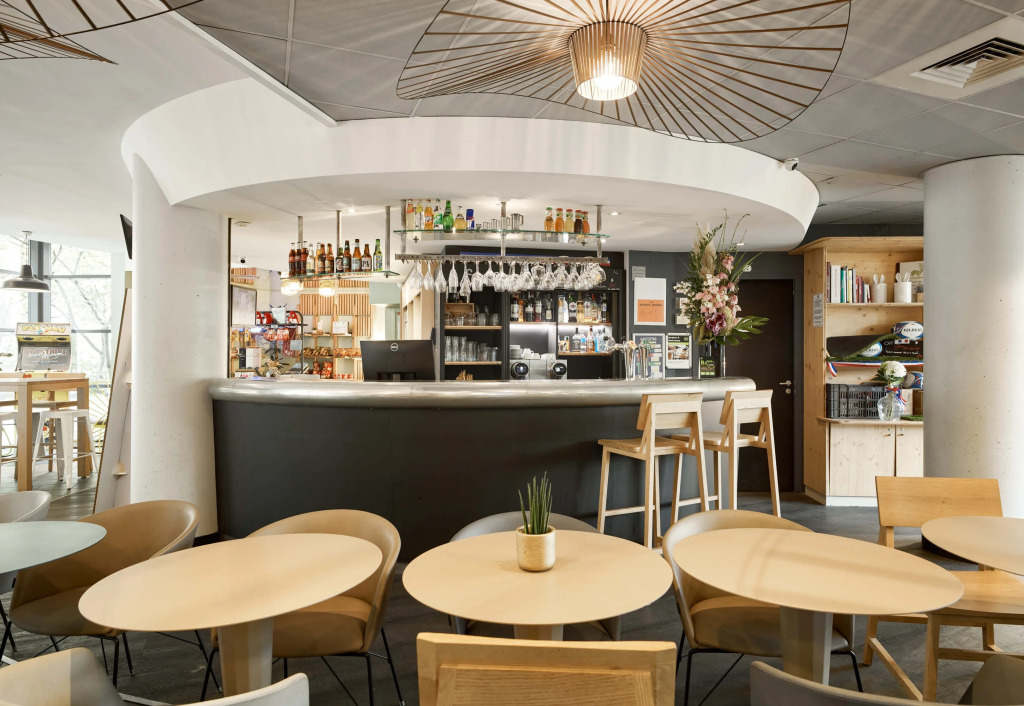 B&B HOME Rueil-Malmaison Gare