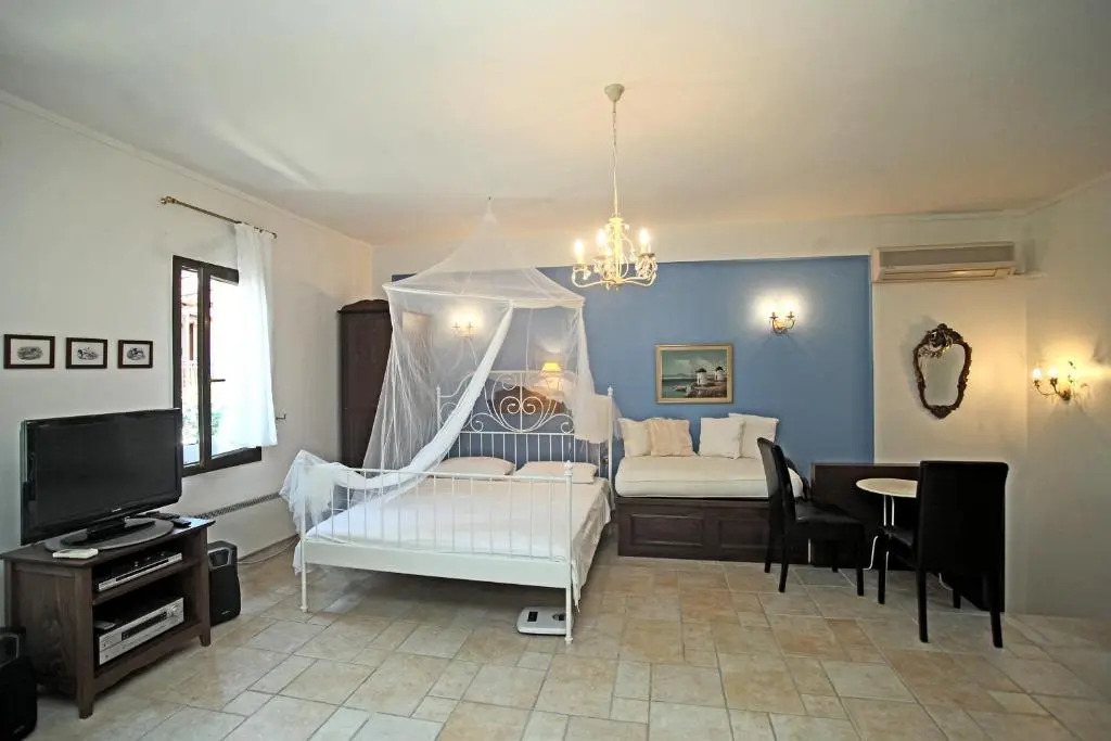 Beautiful Studio in traditional Afytos Halkidiki-UVC sterilized