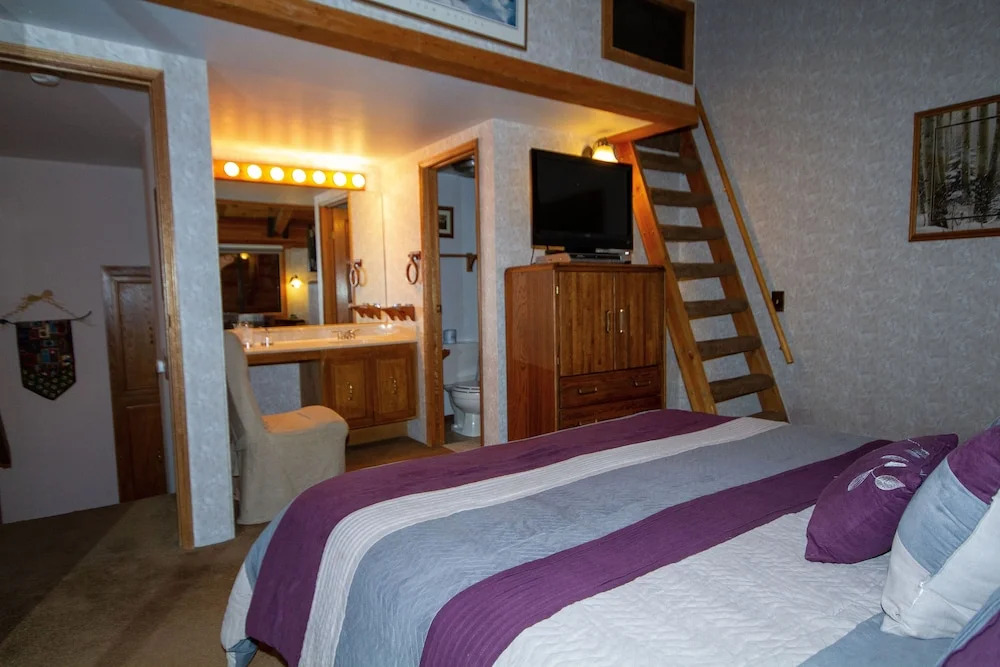 Courchevel #42 2 Bedroom Condo