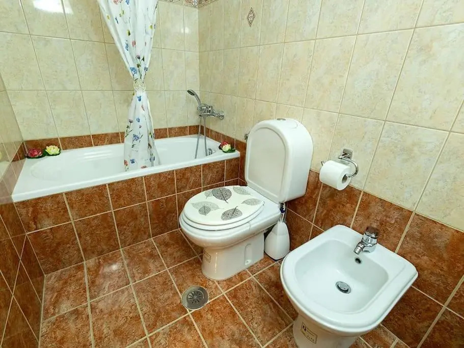 Marinas Apartment 6