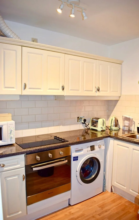 Quiet 1 Bedroom Flat in Rathmines