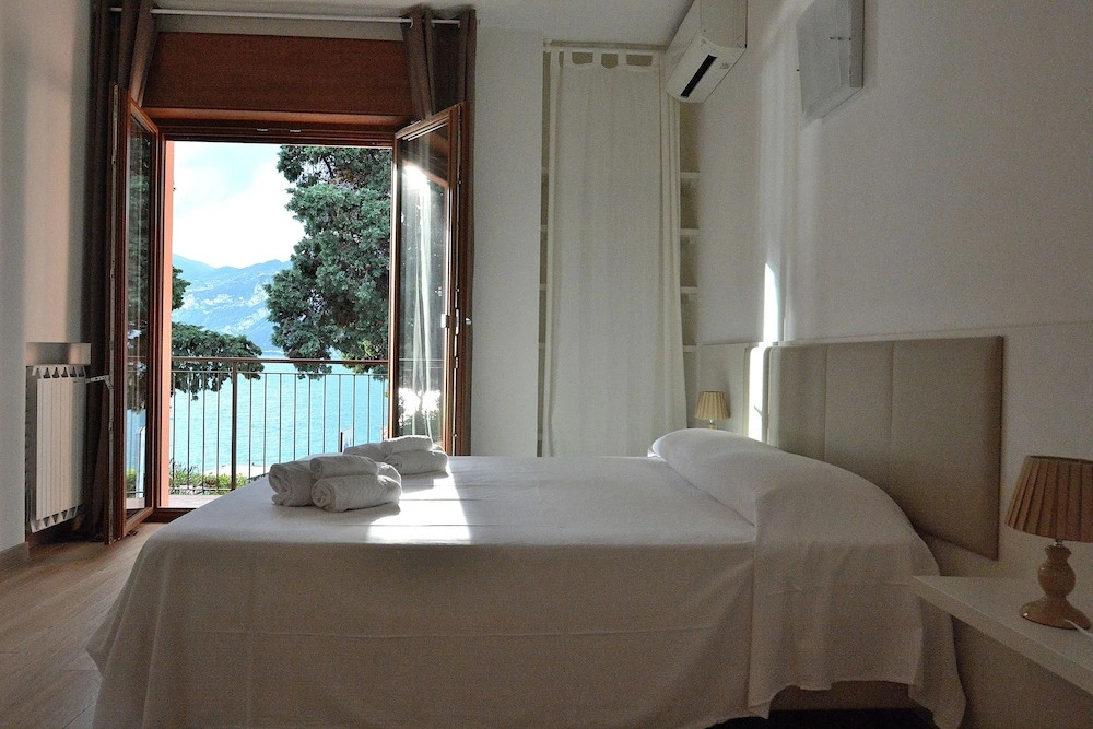 Apartment Fiocco With Lake View Terrace