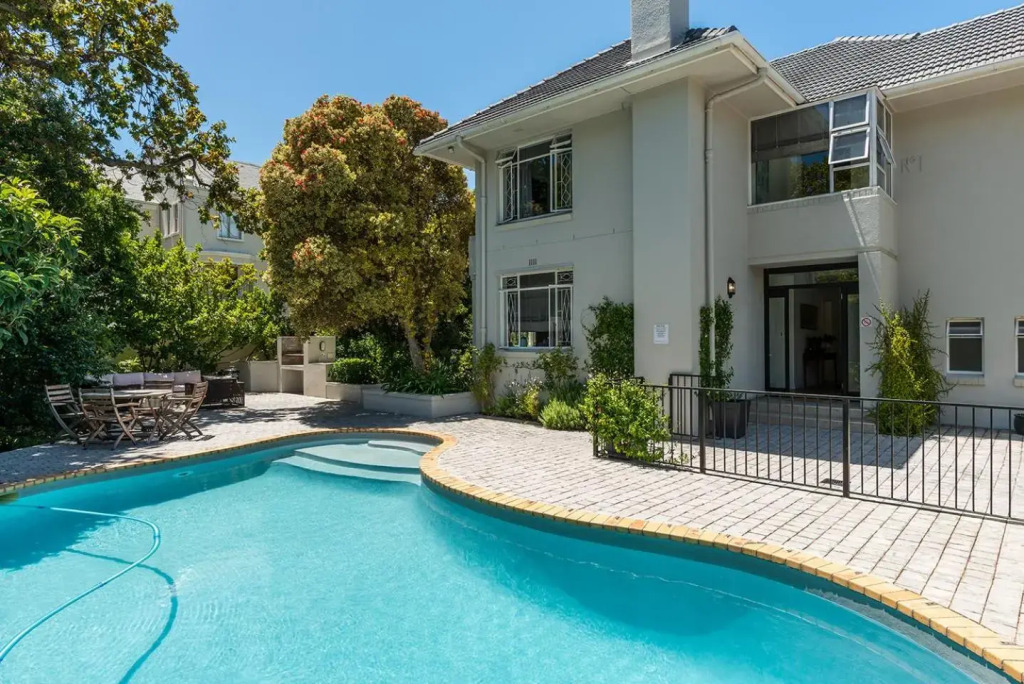 Oak Manor Boutique Guest House