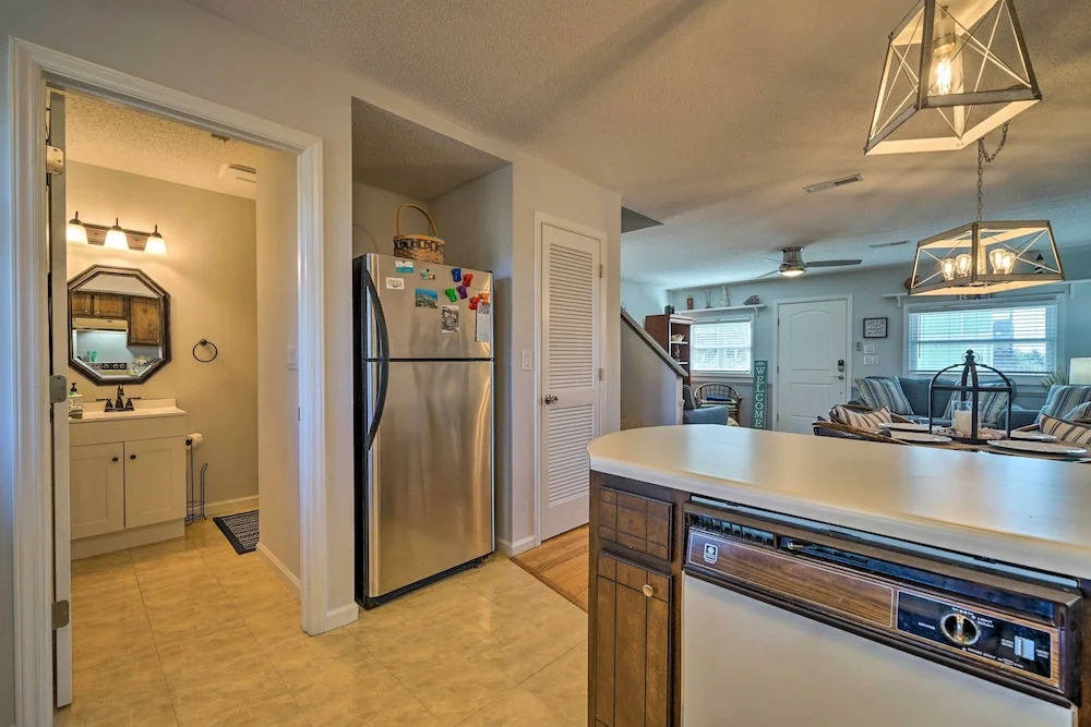 Holden Beach Vacation Rental: Short Path to Beach
