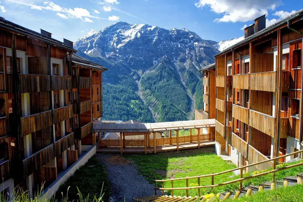Stay in the Ecrins National Park