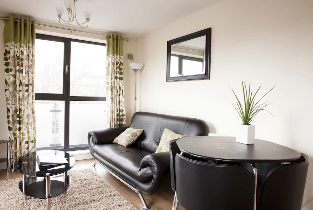 Cheltenham Plaza Apartments