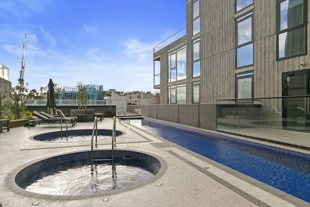 Adina Apartment Hotel West Melbourne