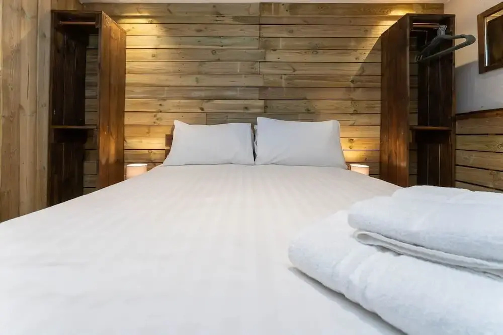 Host Stay Grafton Woodshack