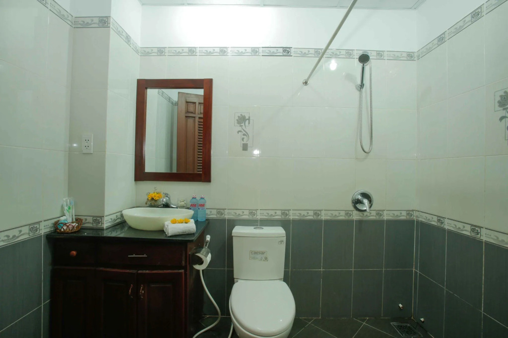 Golden River Hotel