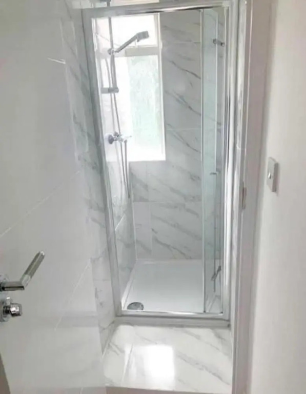 London Blissful Retreat - 4 Bedroom House