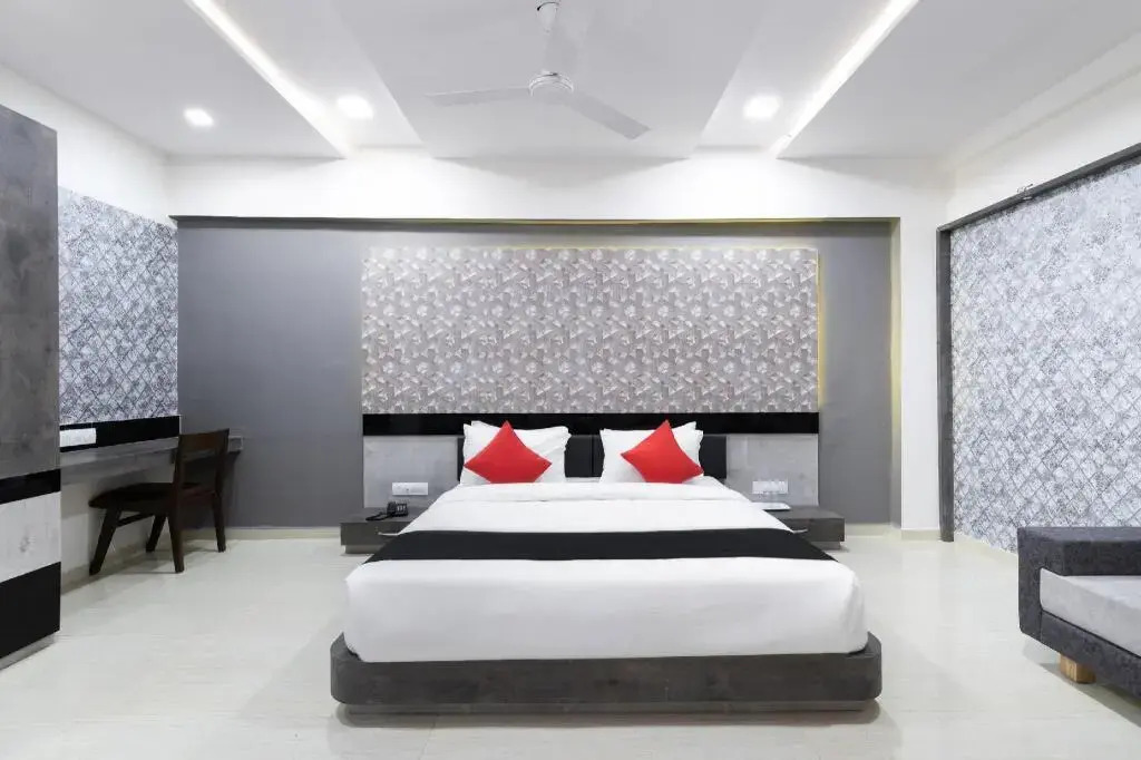 Hotel Tgt by OYO Rooms