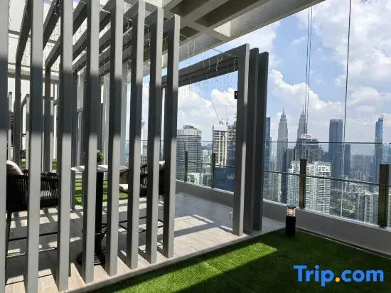 Agile S-K-Y Pavilion Residence KL TRX by M-O-O-N-L-I-G-H-T