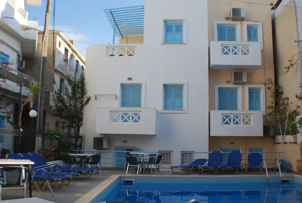 Super Economy Studio Located On the Ground Floor No Balcony