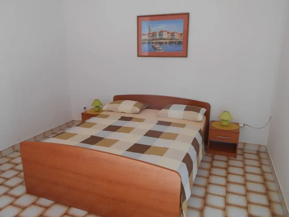 Apartment Near Novalja Center