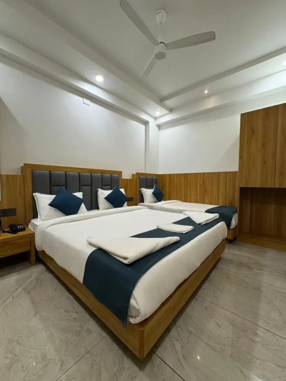 The Premier, Dwarka