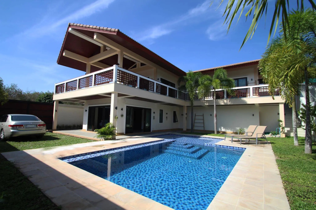 Infinity Pool Villa