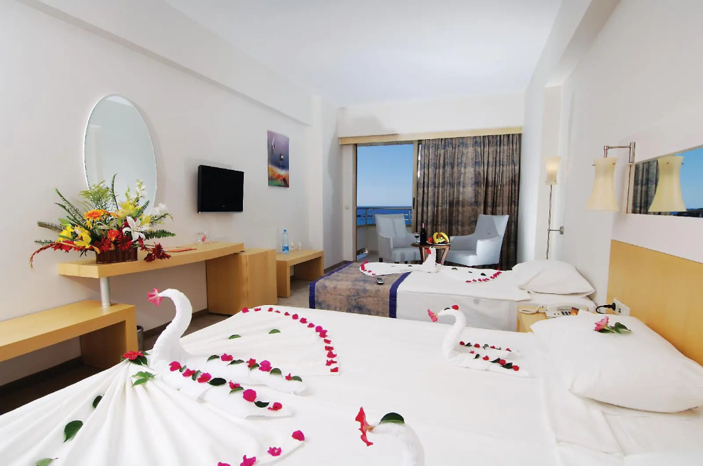 Lycus Beach Hotel