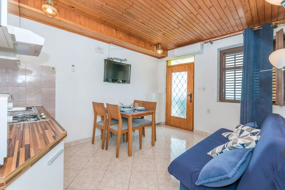 Apartments Josip