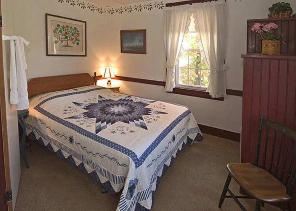 Yardarm Village Inn