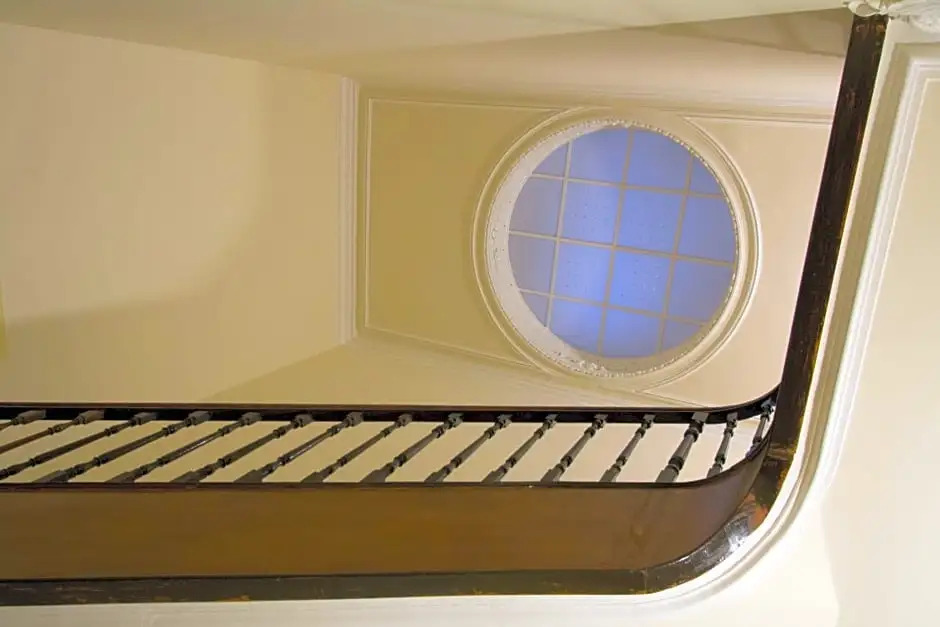 Canvas Atelier Hostel