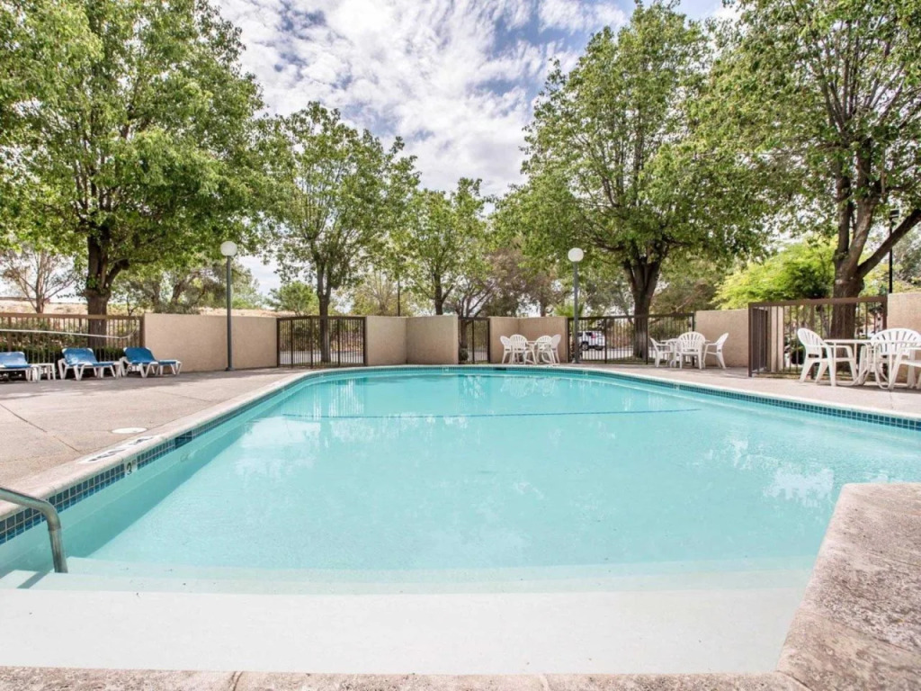 Fairfield Inn and Suites by Marriott Bakersfield Central