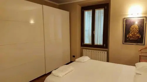 Stylish Boutique Apartment-City Center