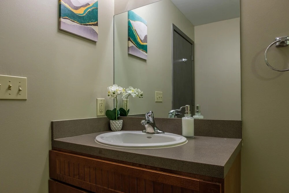 FRONTDESK 2015 East 4th Street Apts Downtown Cleveland