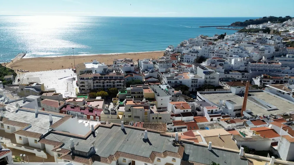Albufeira Blue Wave Retreat 64