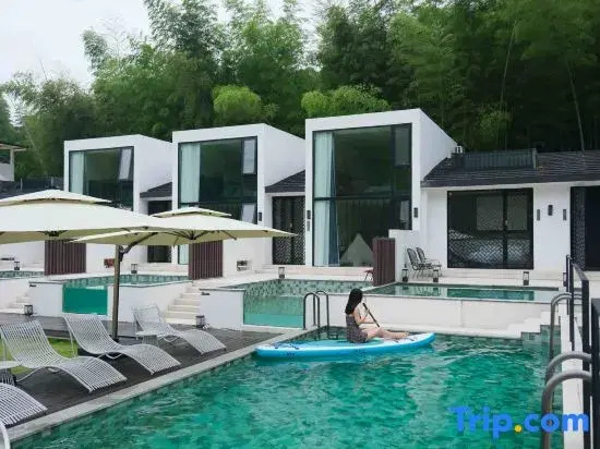 Fuyao Wild Luxury · Designer Pool Resort