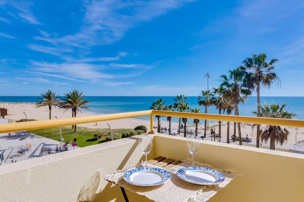 Infinite Sea View T2 Quarteira
