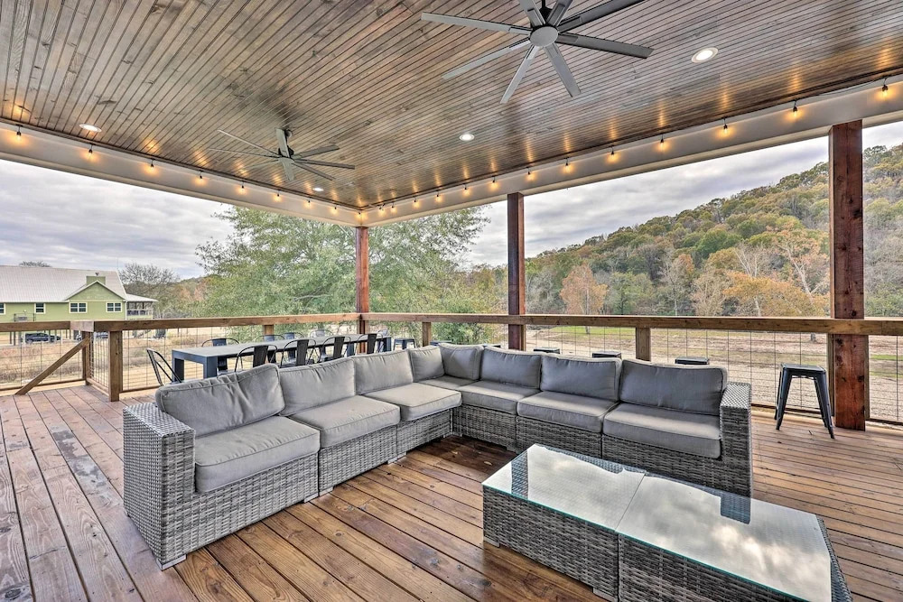 Lavish Riverfront Escape w/ Gas Grill