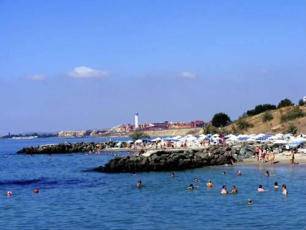 Sea View 1 Bed Apartment With Stunning Ocean Views