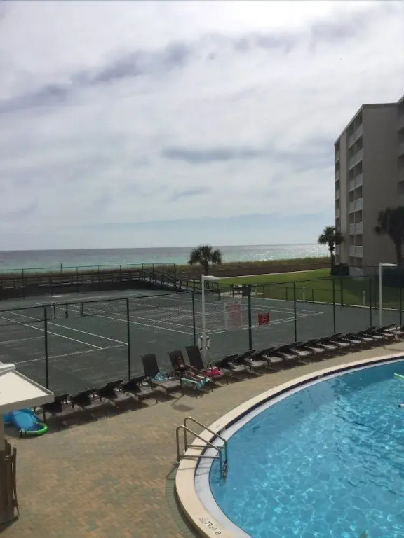 Gulf Shore Condo #209 - 1 Br condo by RedAwning